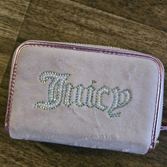 Juicy Couture Wallet String Of Pearls  Double Medium‎ Zip Aroun - Picture 1 of 6